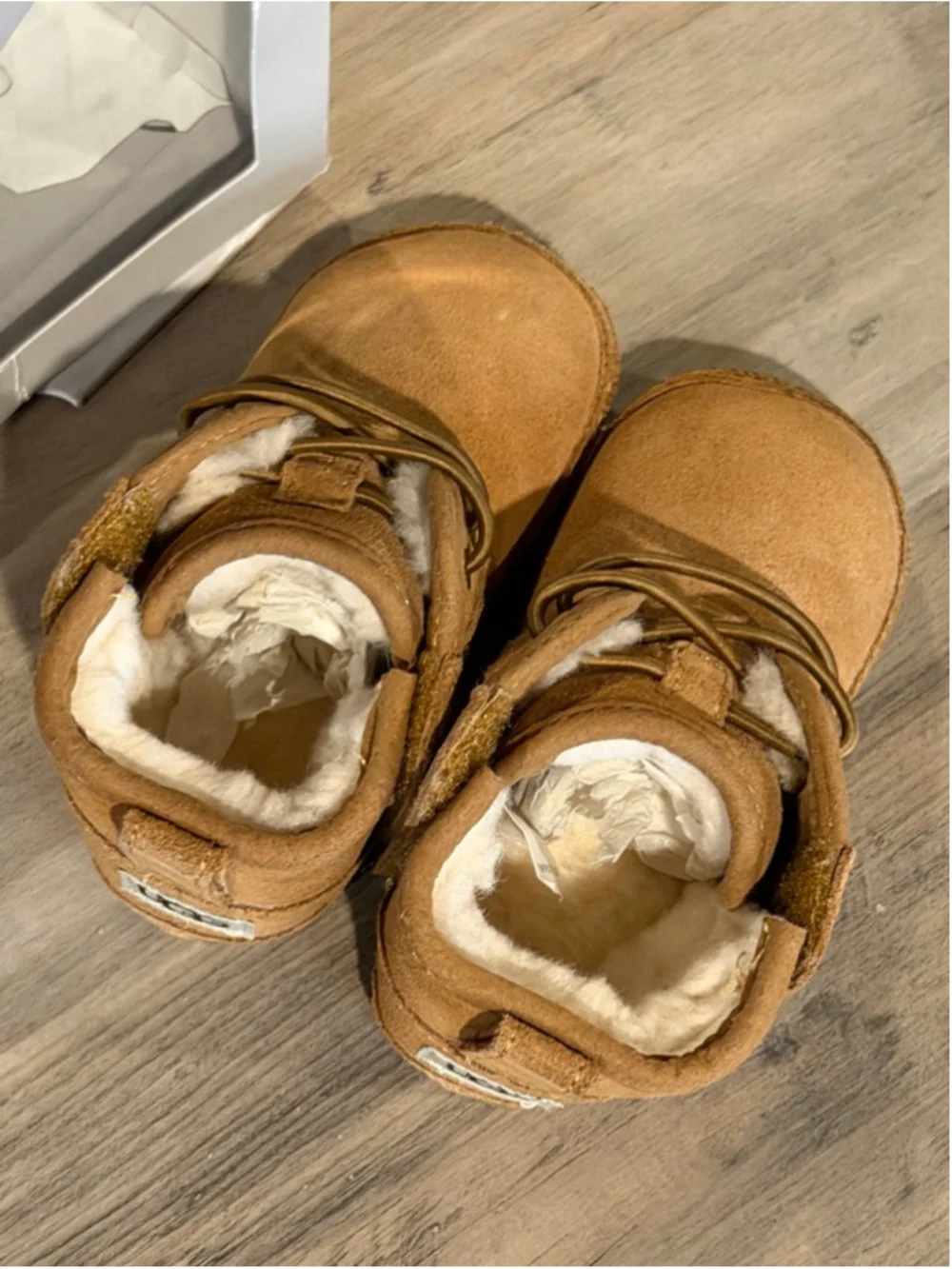 UGG Baby Neumel Chestnut Suede Sheepskin Infants Boots Size 04/05 (12-18 Mo)